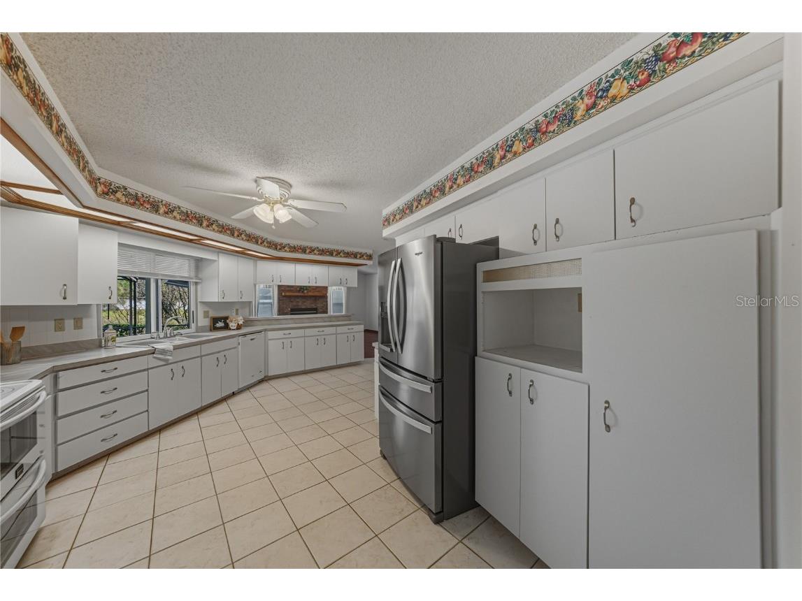 1615 Lady Bowers Trail Lakeland FL 33809 TB8429485 image37