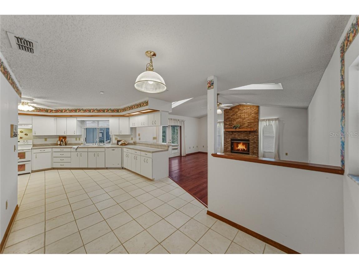 1615 Lady Bowers Trail Lakeland FL 33809 TB8429485 image43