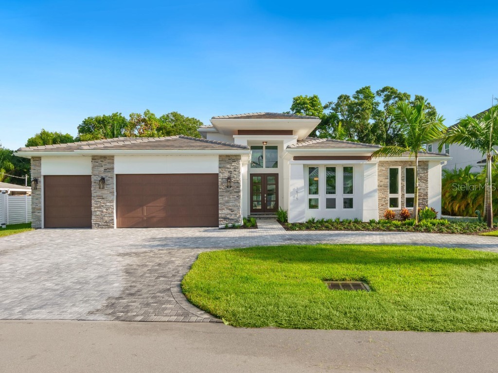 1615 N Lake Shore Drive Sarasota FL 34231 A4519095 image1