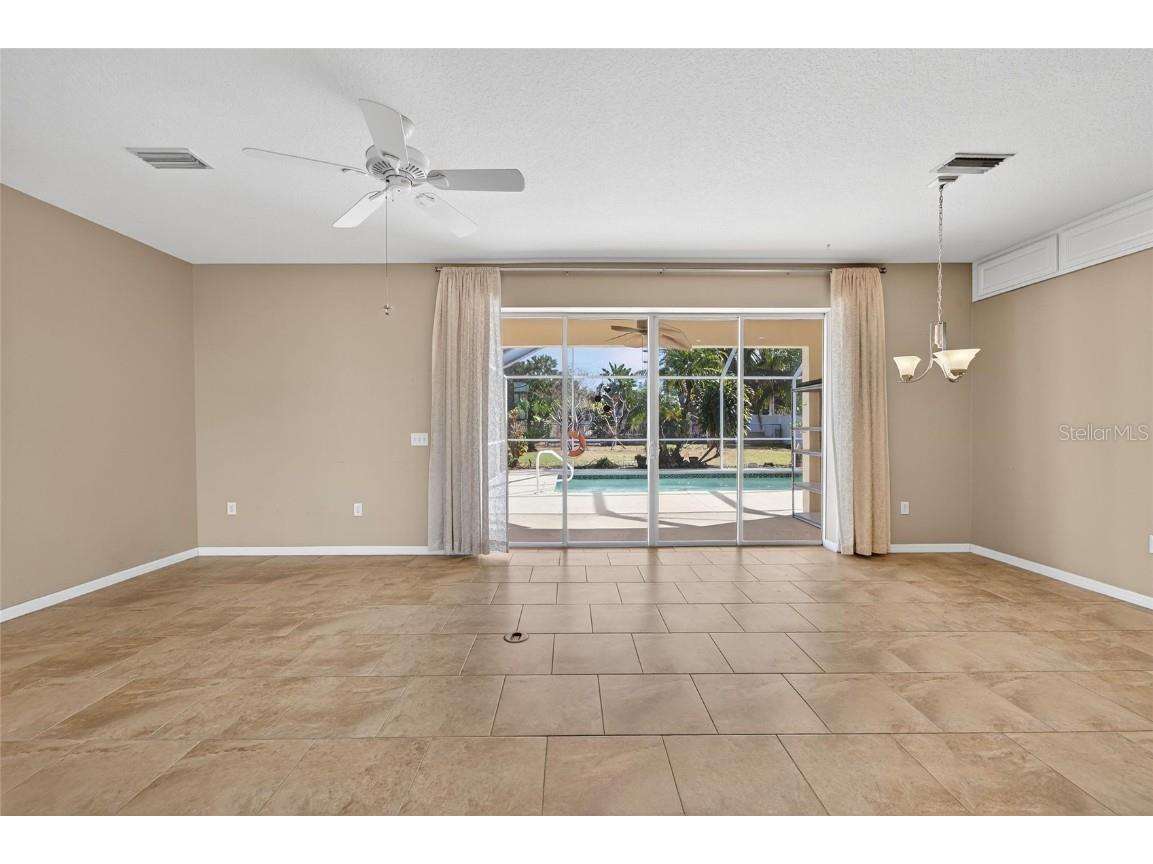 1615 Oracle Drive Ruskin FL 33573 TB8451039 image16