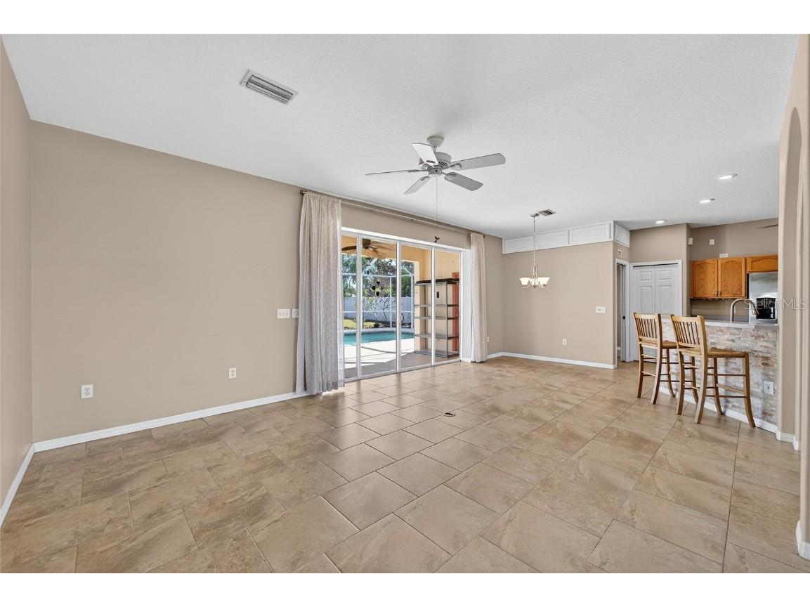 1615 Oracle Drive Ruskin FL 33573 TB8451039 image19