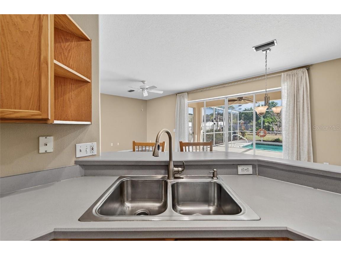 1615 Oracle Drive Ruskin FL 33573 TB8451039 image29