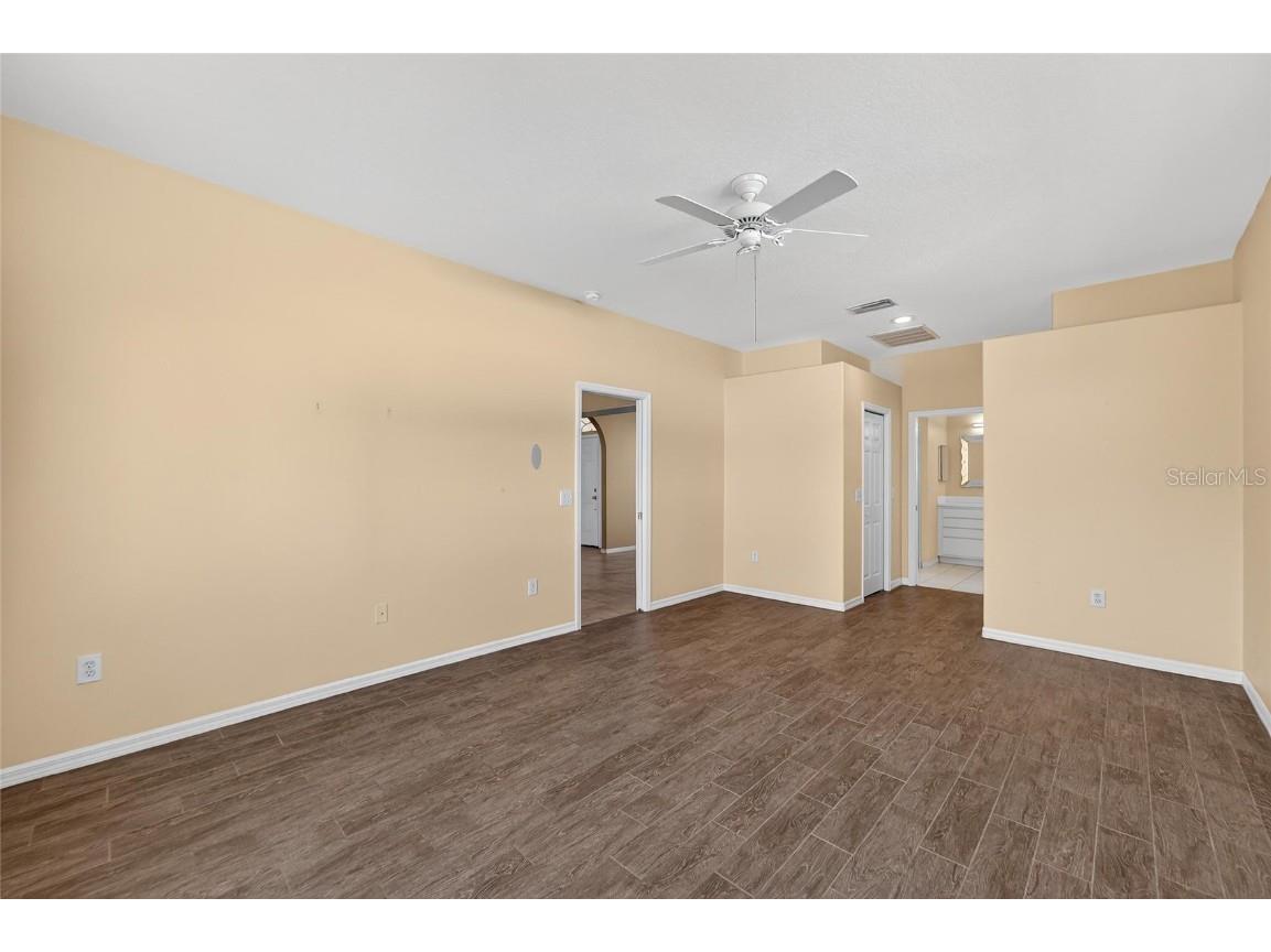 1615 Oracle Drive Ruskin FL 33573 TB8451039 image38