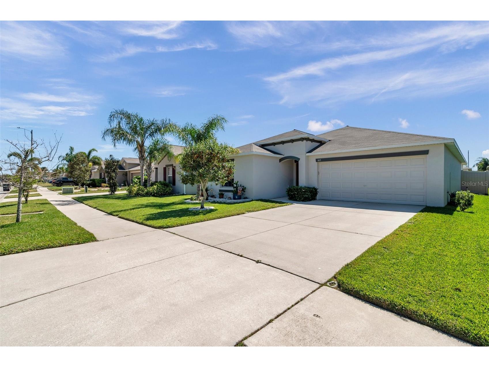 1615 Redmond Brook Lane Ruskin FL 33570 TB8474256 image1