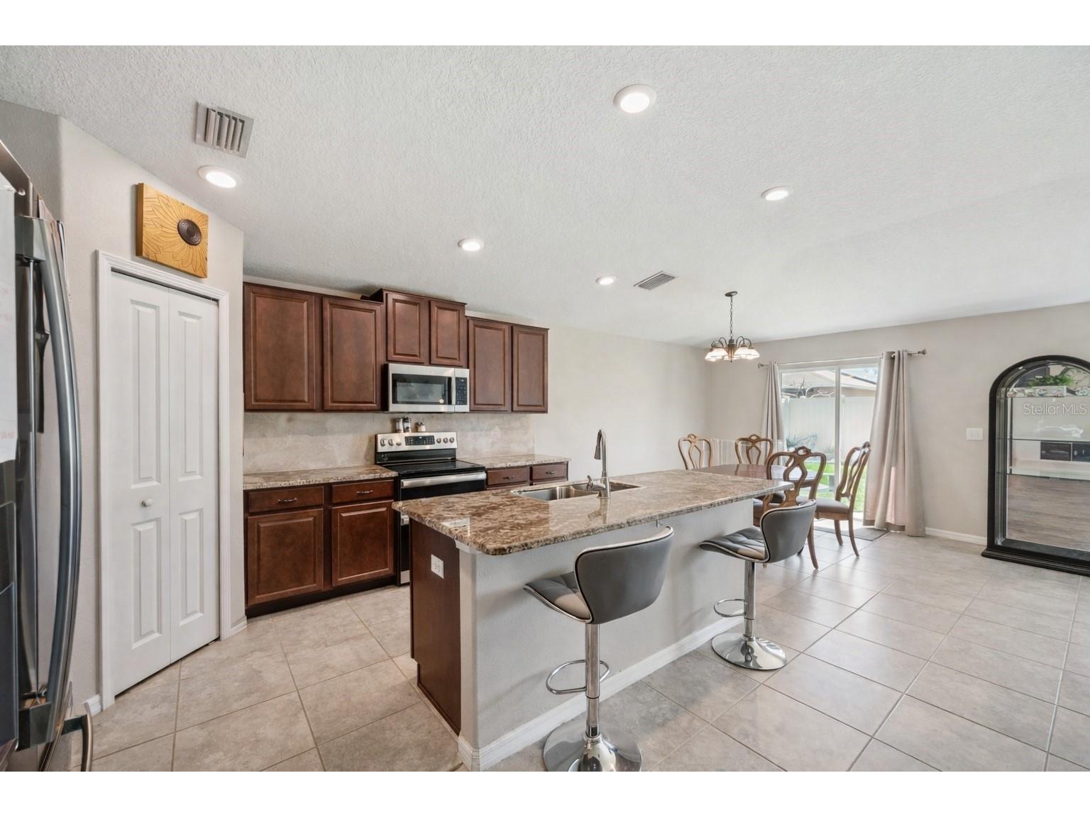 1615 Redmond Brook Lane Ruskin FL 33570 TB8474256 image10