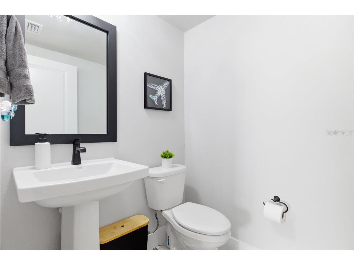 1615 Springwell Lane Sarasota FL 34240 A4689156 image22