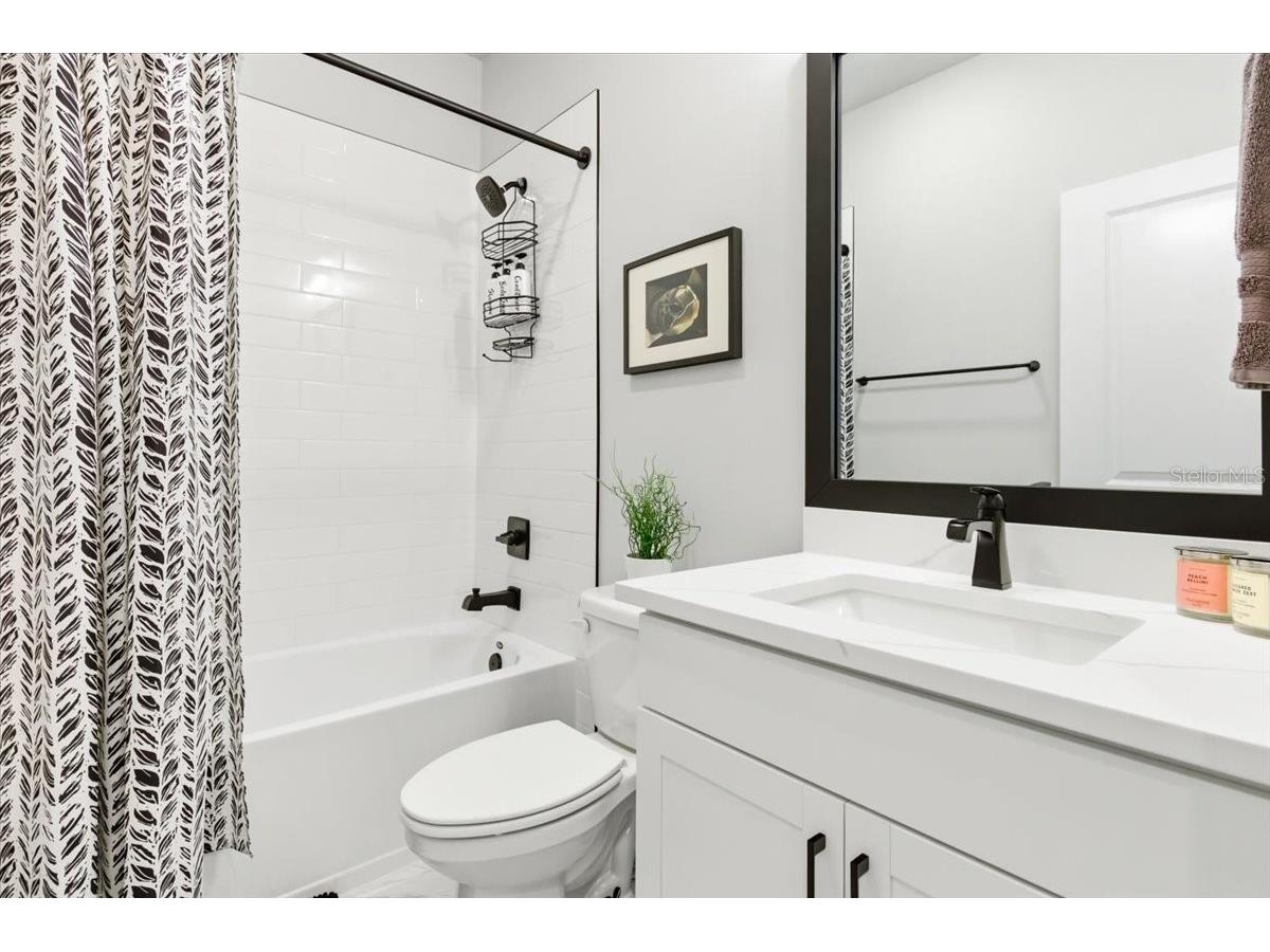 1615 Springwell Lane Sarasota FL 34240 A4689156 image40