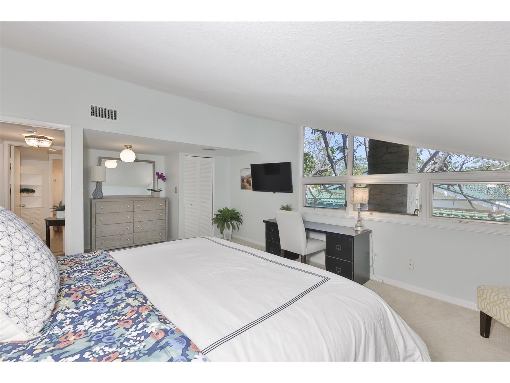 1615 W Watrous Avenue Tampa FL 33606 TB8497322 image33
