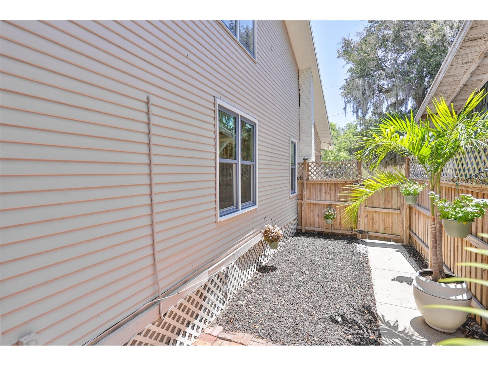 1615 W Watrous Avenue Tampa FL 33606 TB8497322 image53