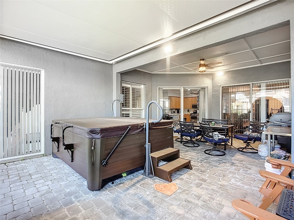 16158 Bridgepark Drive Lithia FL 33547 TB8444579 image37