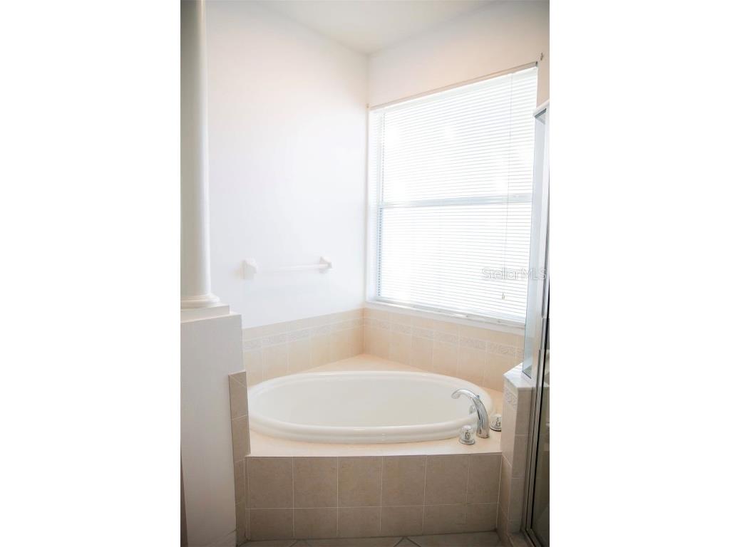 1616 Harvest Grove Court Valrico FL 33596 TB8462072 image16