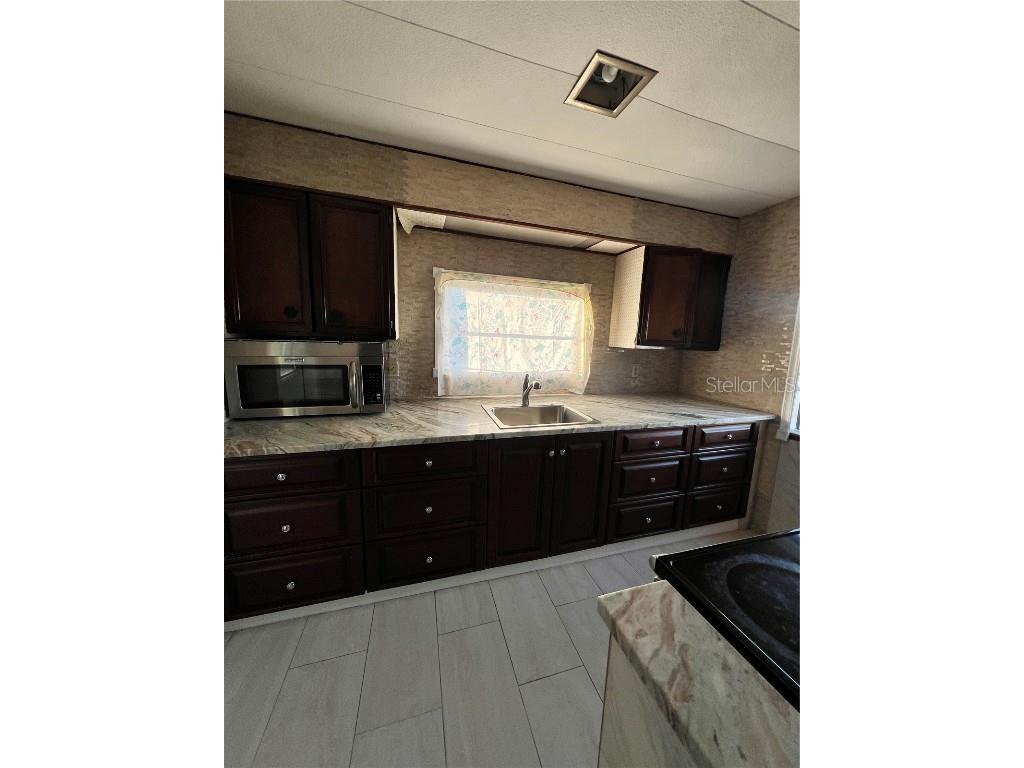 1616 Olympia Fields Street #5 Sarasota FL 34234 A4663325 image10