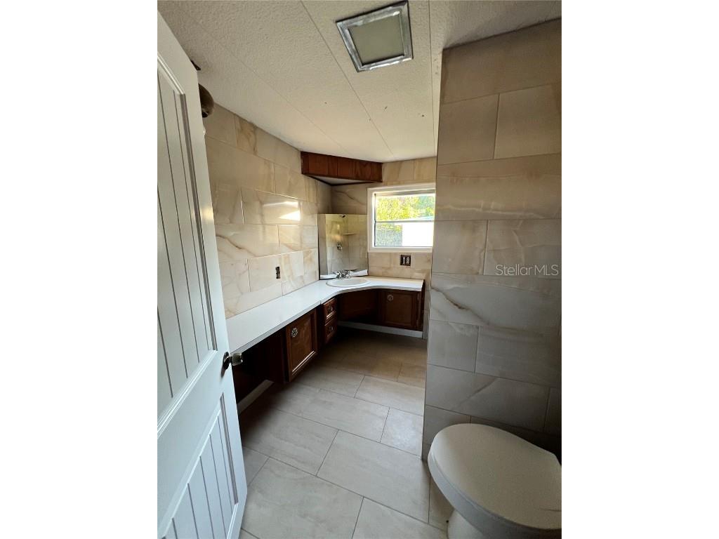 1616 Olympia Fields Street #5 Sarasota FL 34234 A4663325 image18