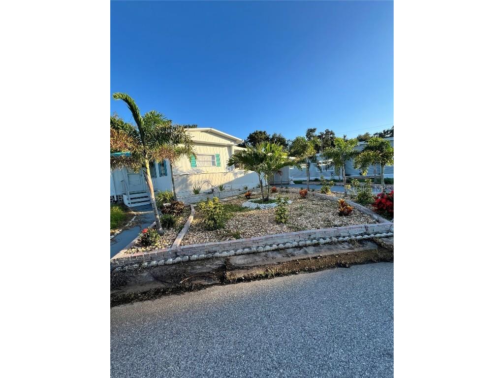 1616 Olympia Fields Street #5 Sarasota FL 34234 A4663325 image4
