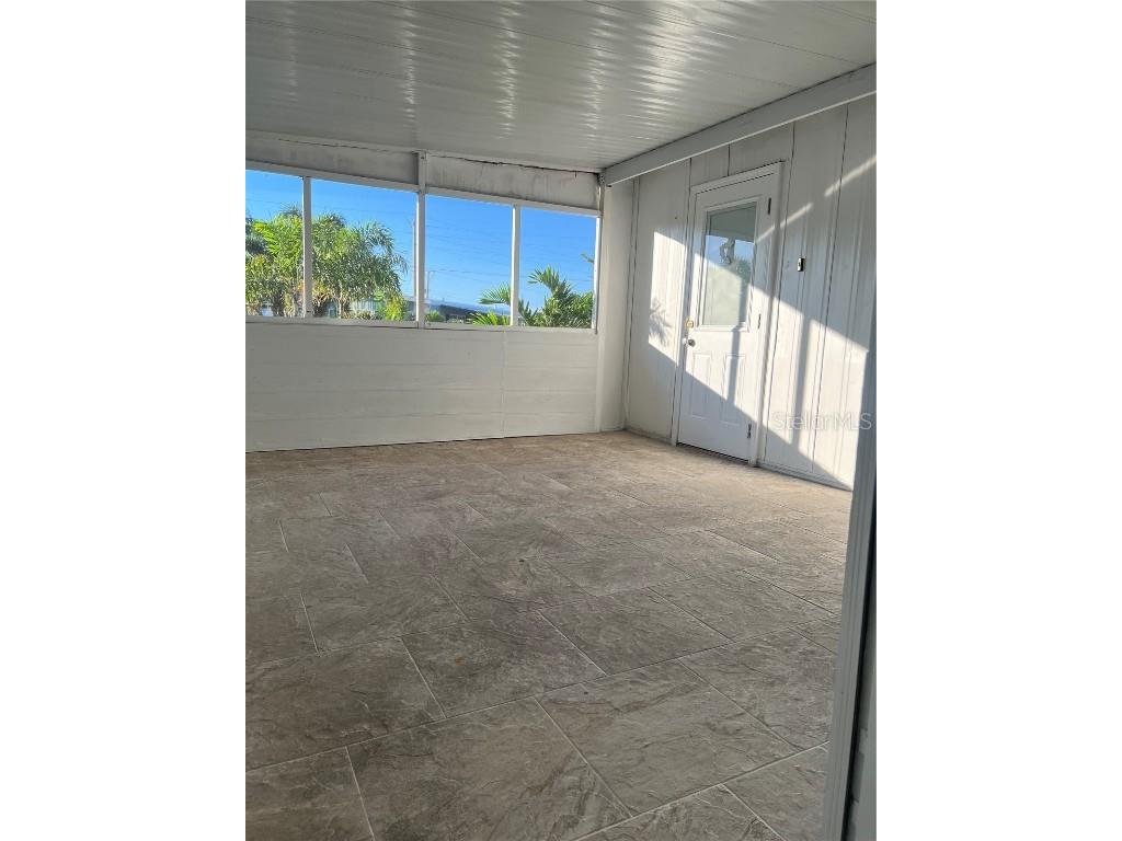 1616 Olympia Fields Street #5 Sarasota FL 34234 A4663325 image7