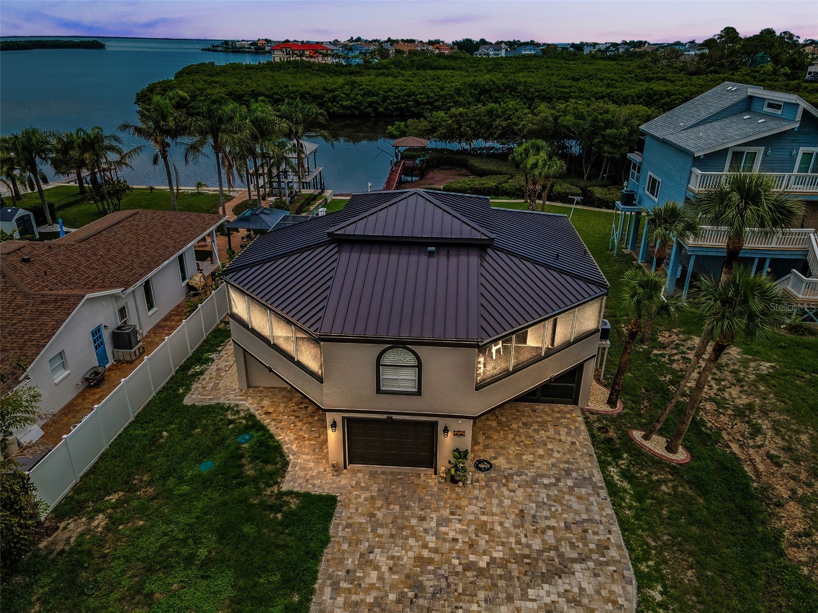 1616 Sea Breeze Drive Tarpon Springs FL 34689 - GULF OF AMERICA W7873033 image1