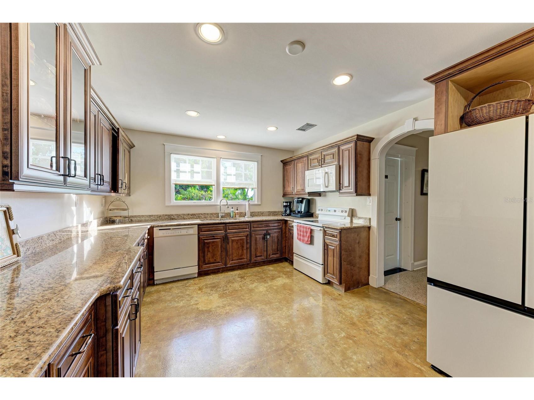 1617 Bayhouse Court #121 Sarasota FL 34231 A4677618 image61