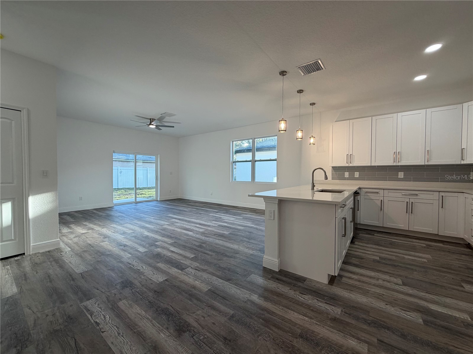 1617 Illinois Street Daytona Beach FL 32114 V4947680 image12
