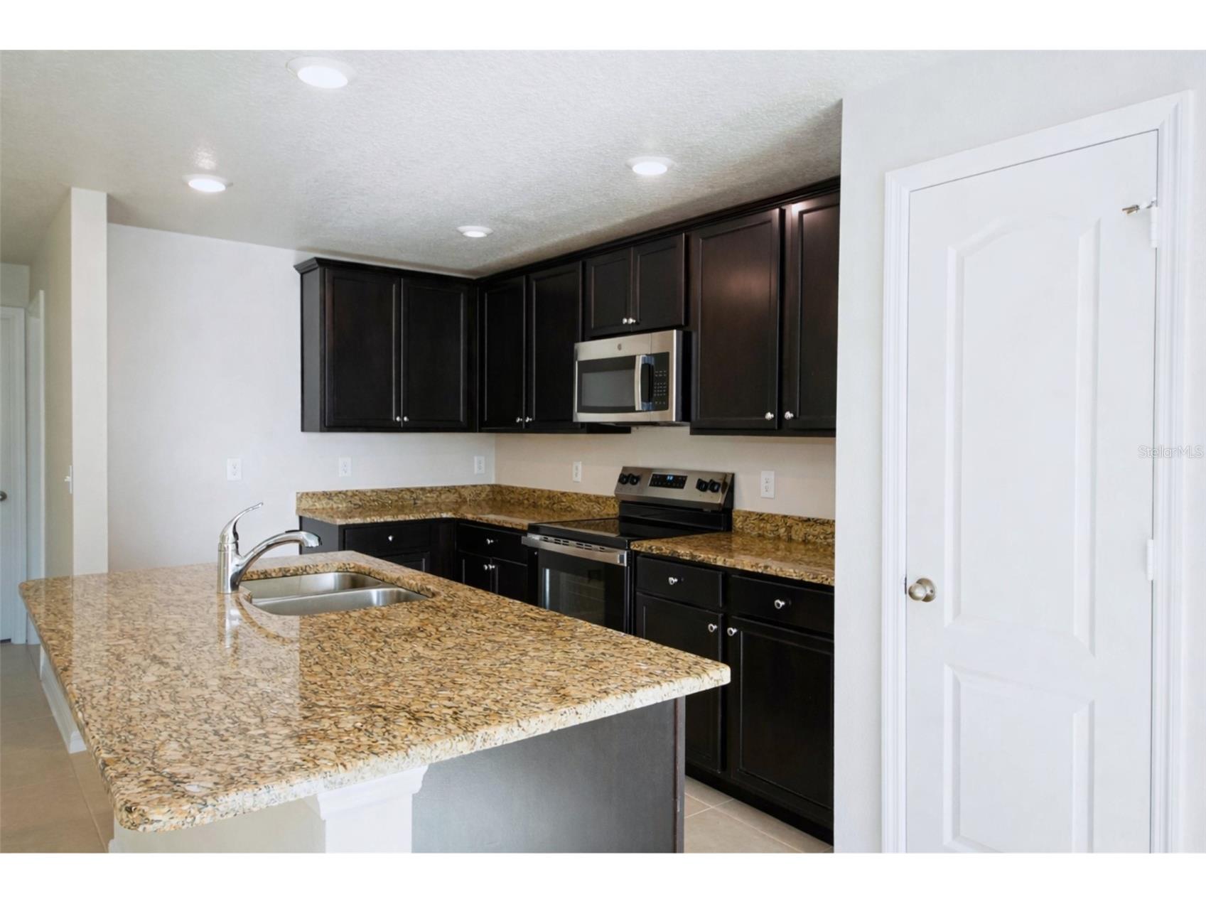 1617 Orne Street Mascotte FL 34753 O6371780 image14