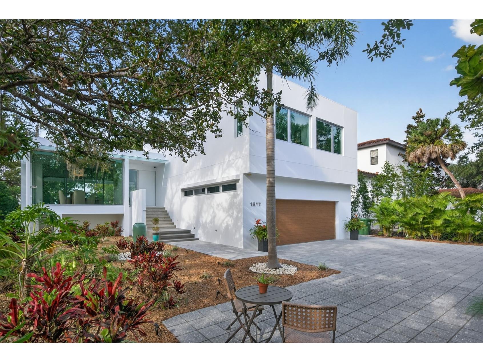 1617 Palmetto Lane Sarasota FL 34236 A4675351 image1