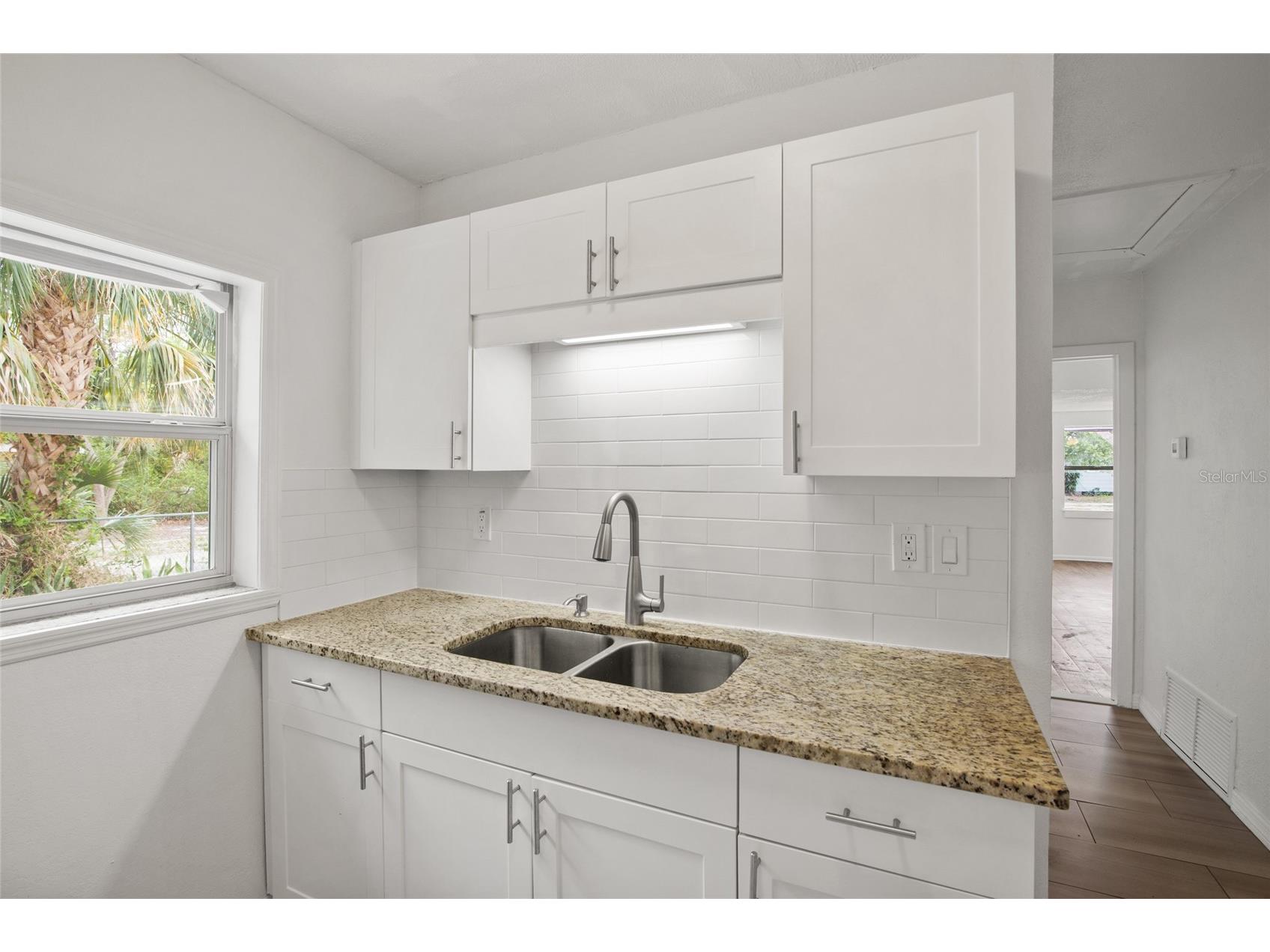 1618 43rd Street S Saint Petersburg FL 33711 A4688366 image3