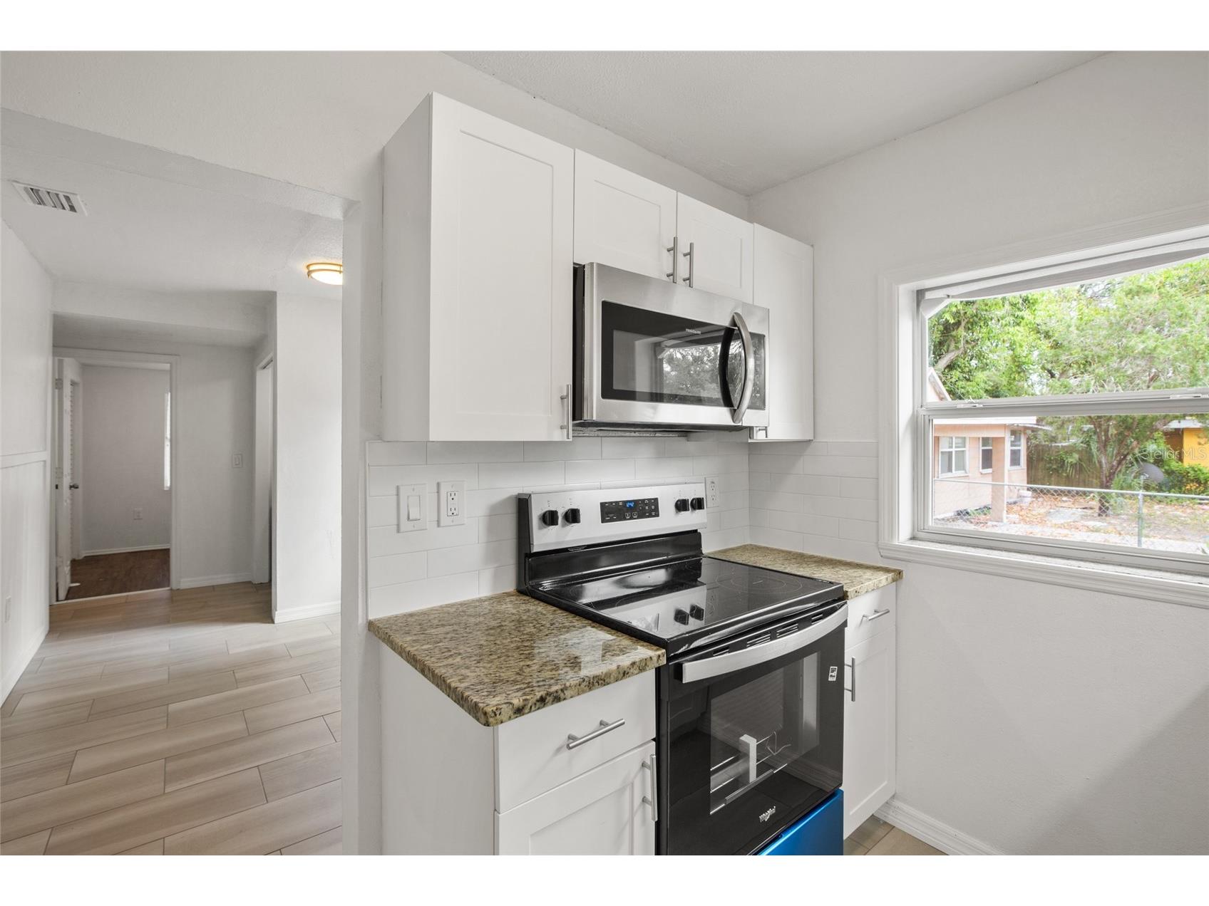 1618 43rd Street S Saint Petersburg FL 33711 A4688366 image4