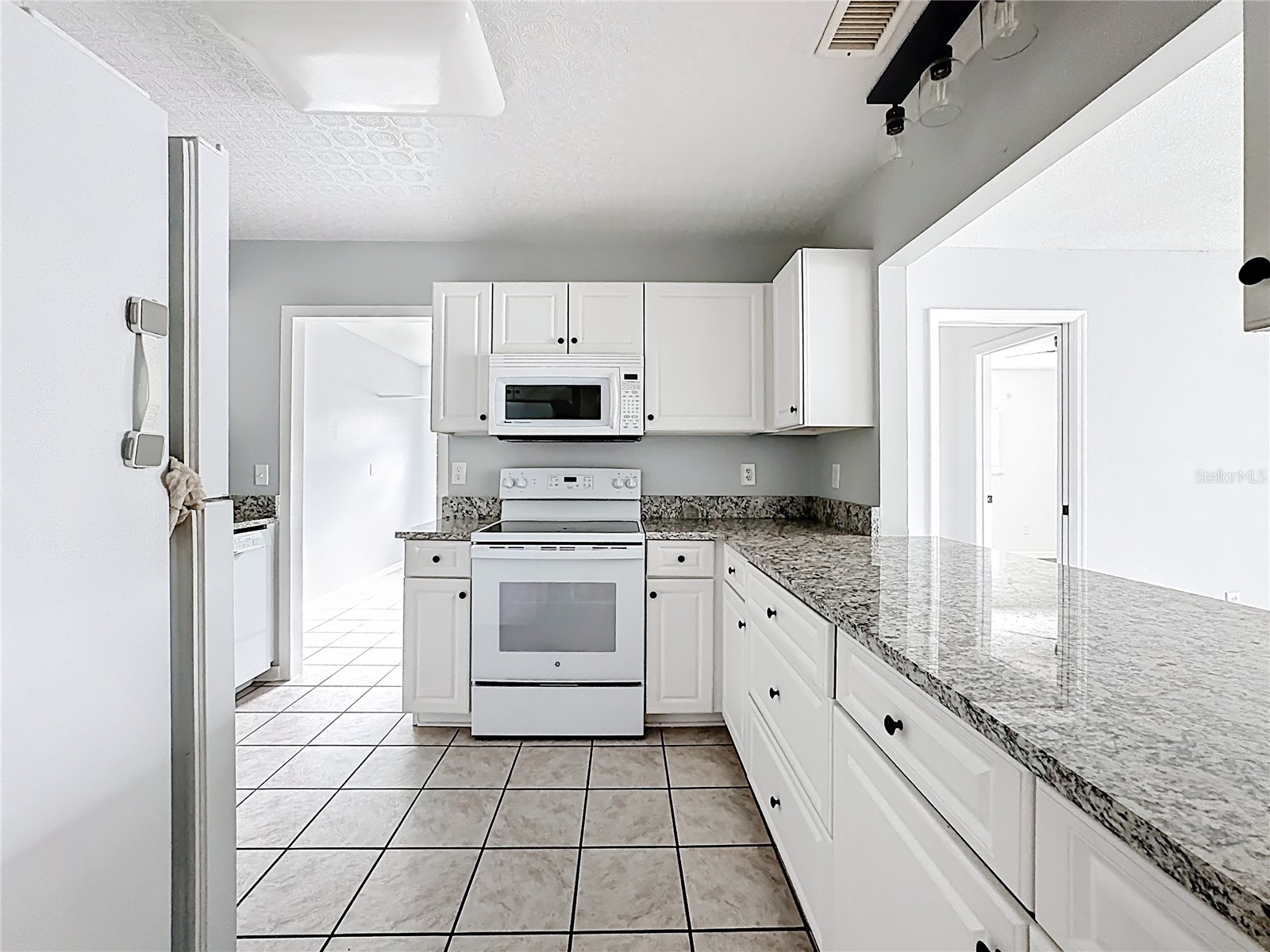 1618 Bentwood Drive Sun City Center FL 33573 L4961051 image9