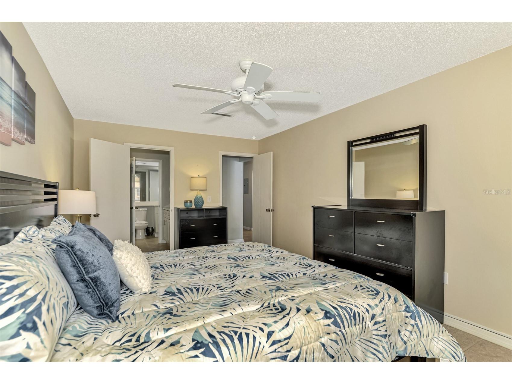 1618 Stickney Point Road #1618-202 Sarasota FL 34231 A4636170 image37