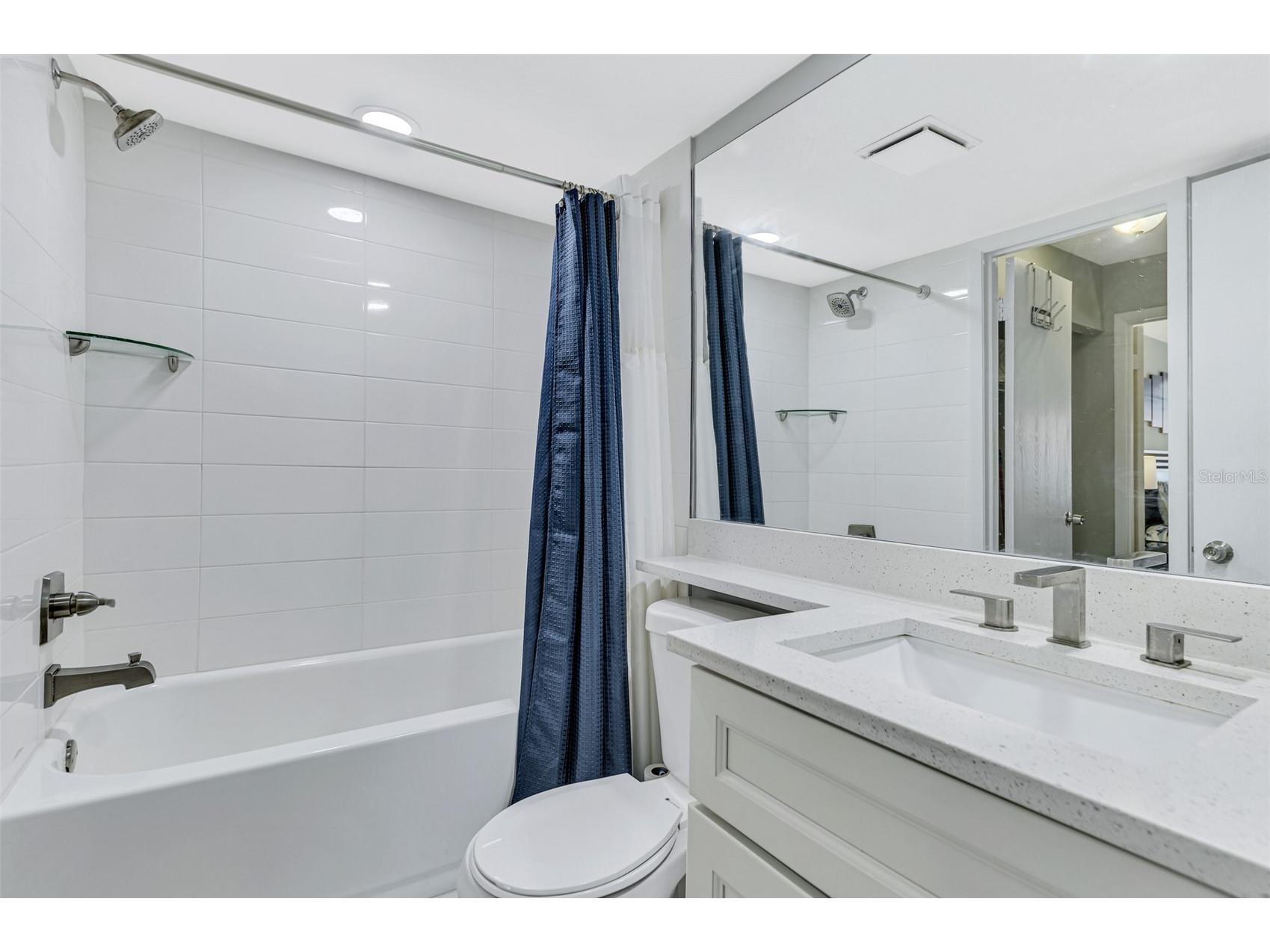1618 Stickney Point Road #1618-202 Sarasota FL 34231 A4636170 image41
