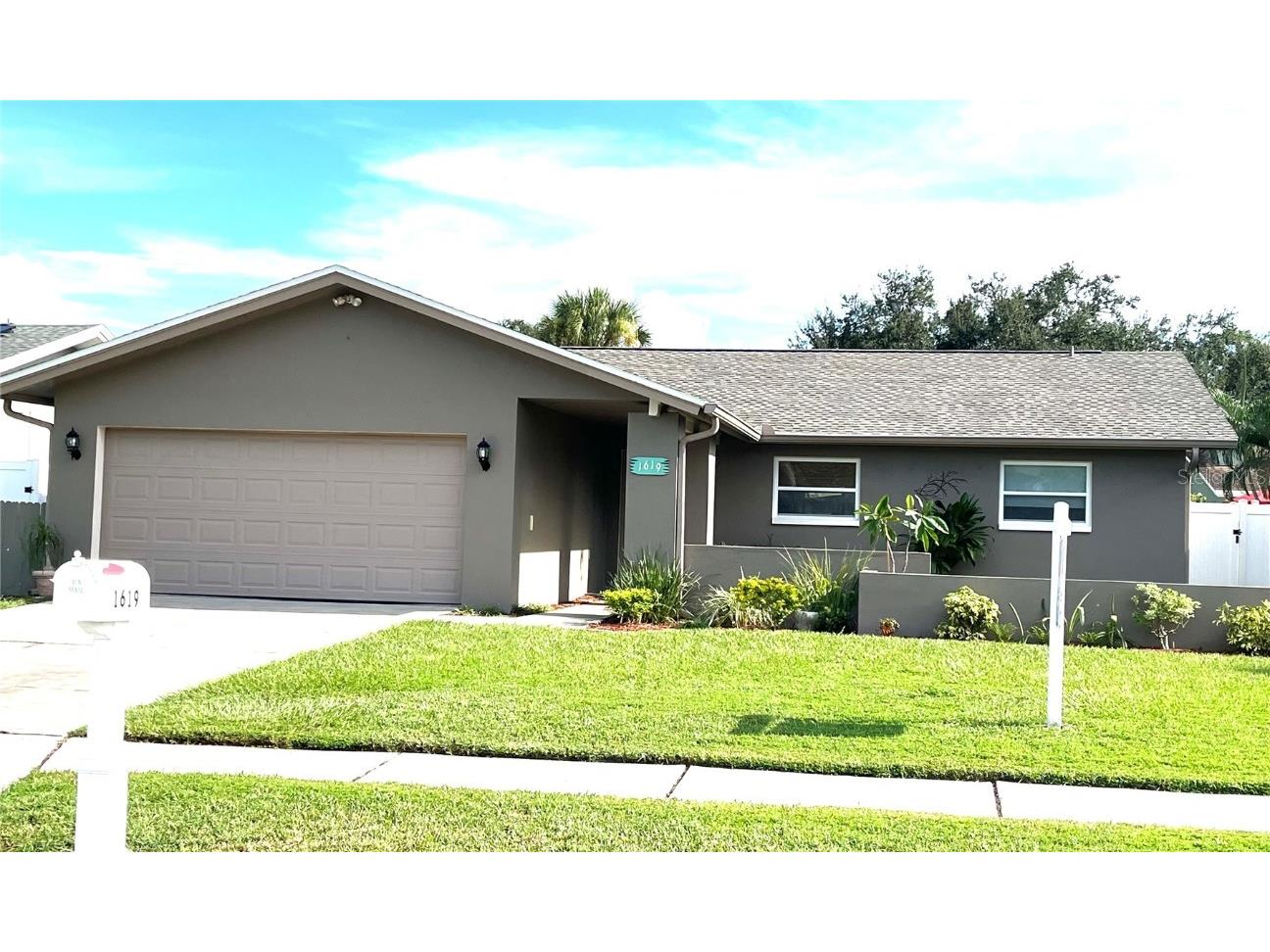 1619 Dale Circle S Dunedin FL 34698 U8253220 image1
