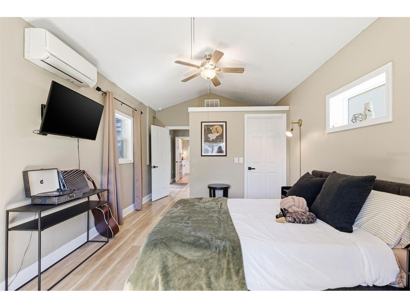 162 41st Avenue NE Saint Petersburg FL 33703 TB8470364 image19