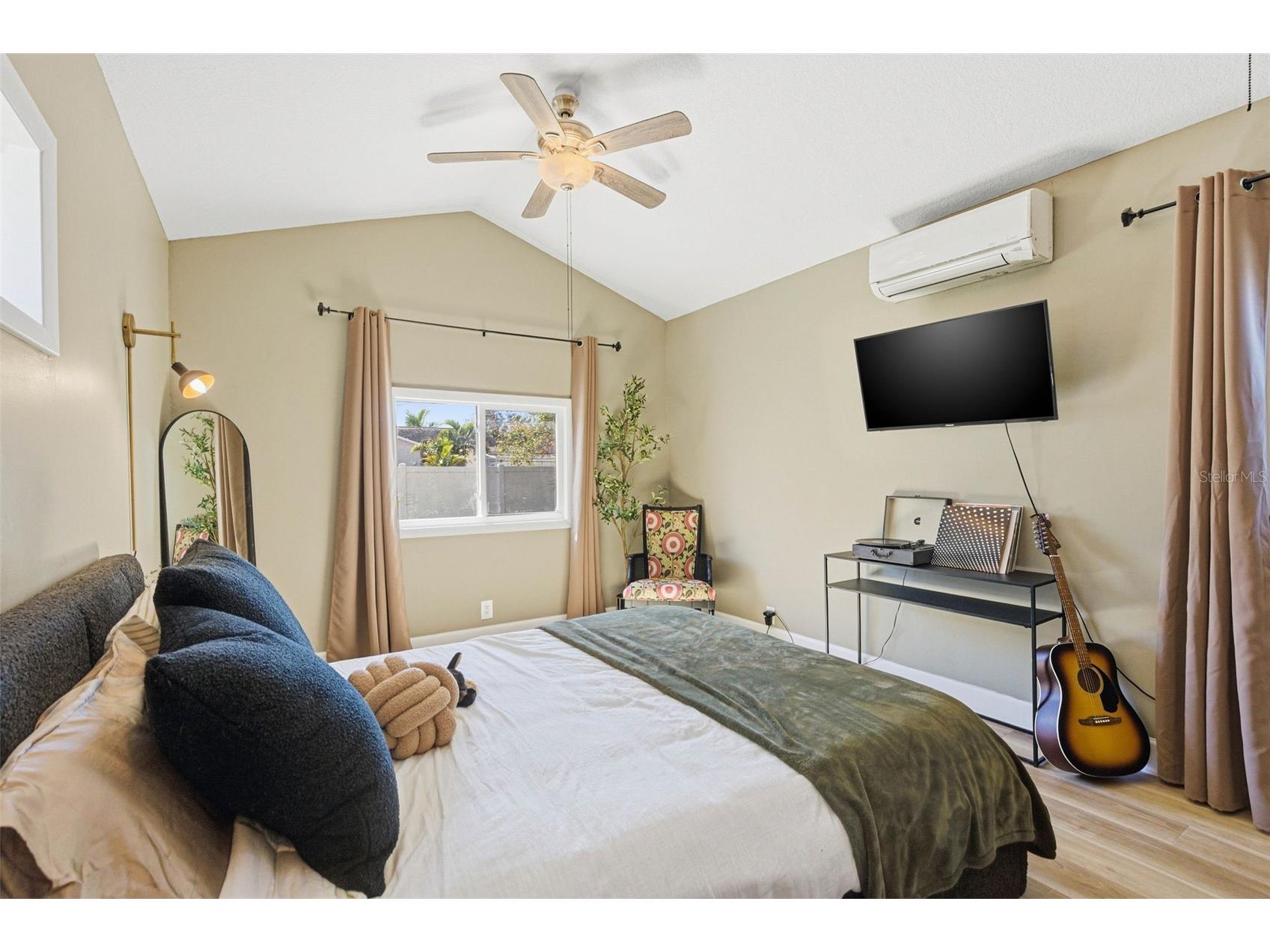 162 41st Avenue NE Saint Petersburg FL 33703 TB8470364 image20