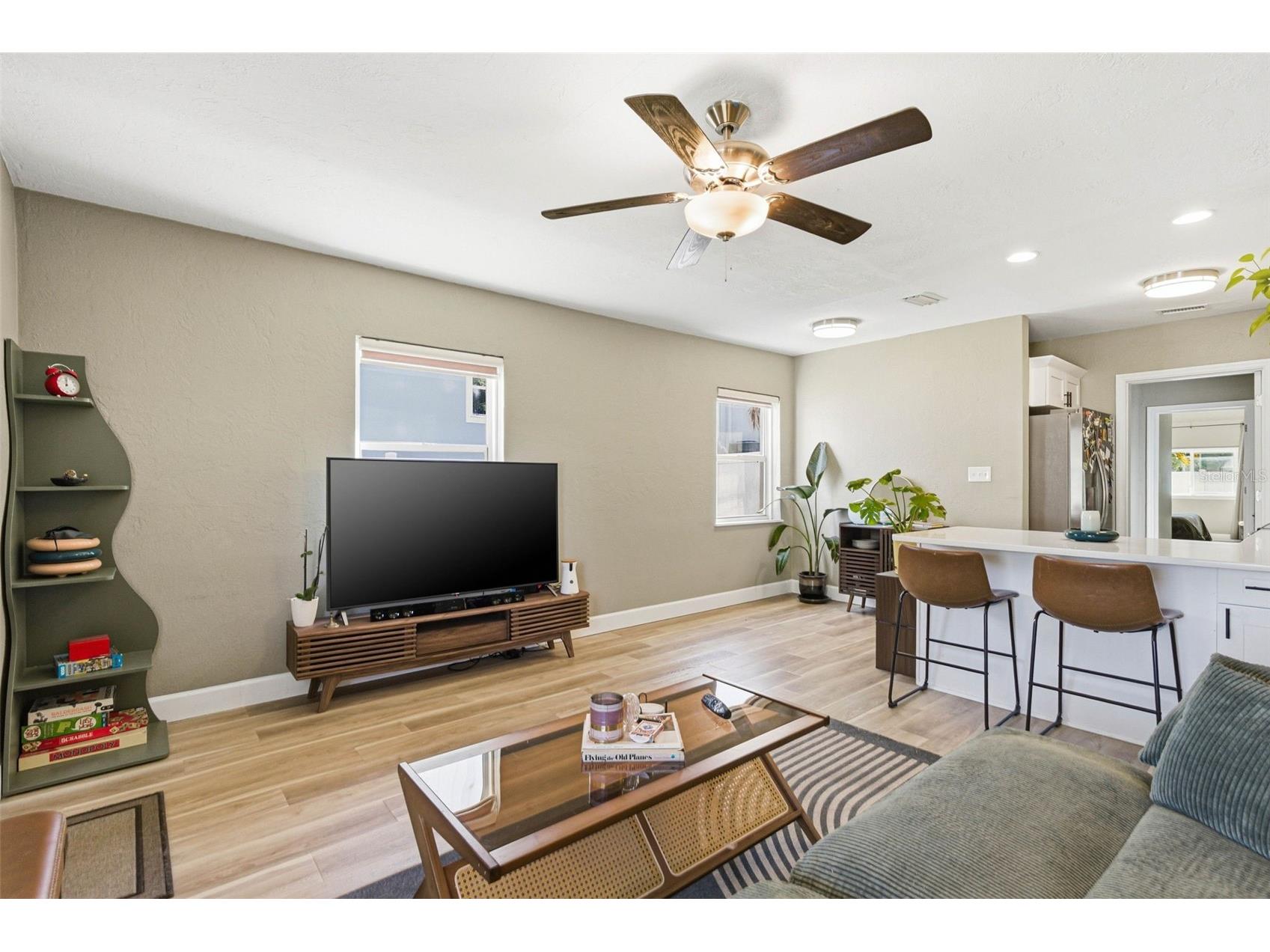 162 41st Avenue NE Saint Petersburg FL 33703 TB8470364 image4