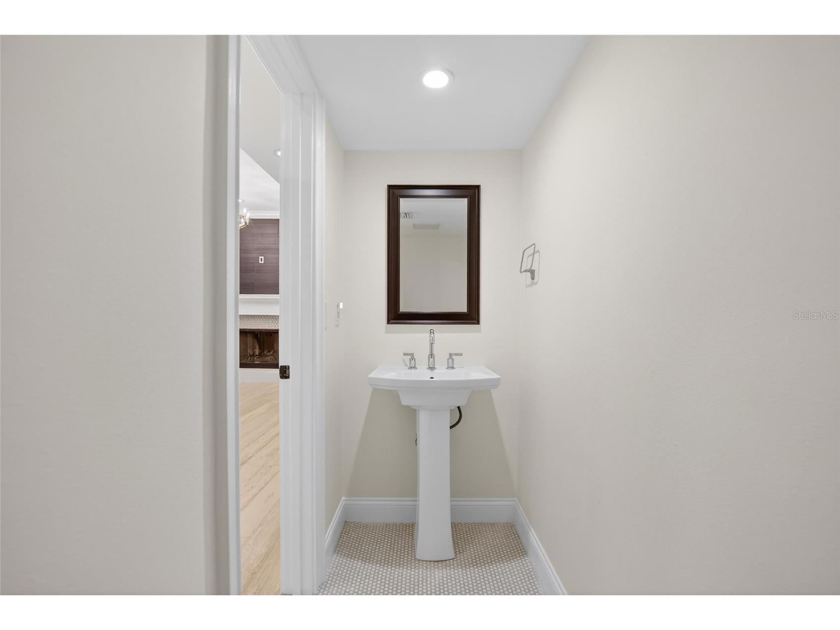 162 E Davis Boulevard Tampa FL 33606 TB8481596 image20