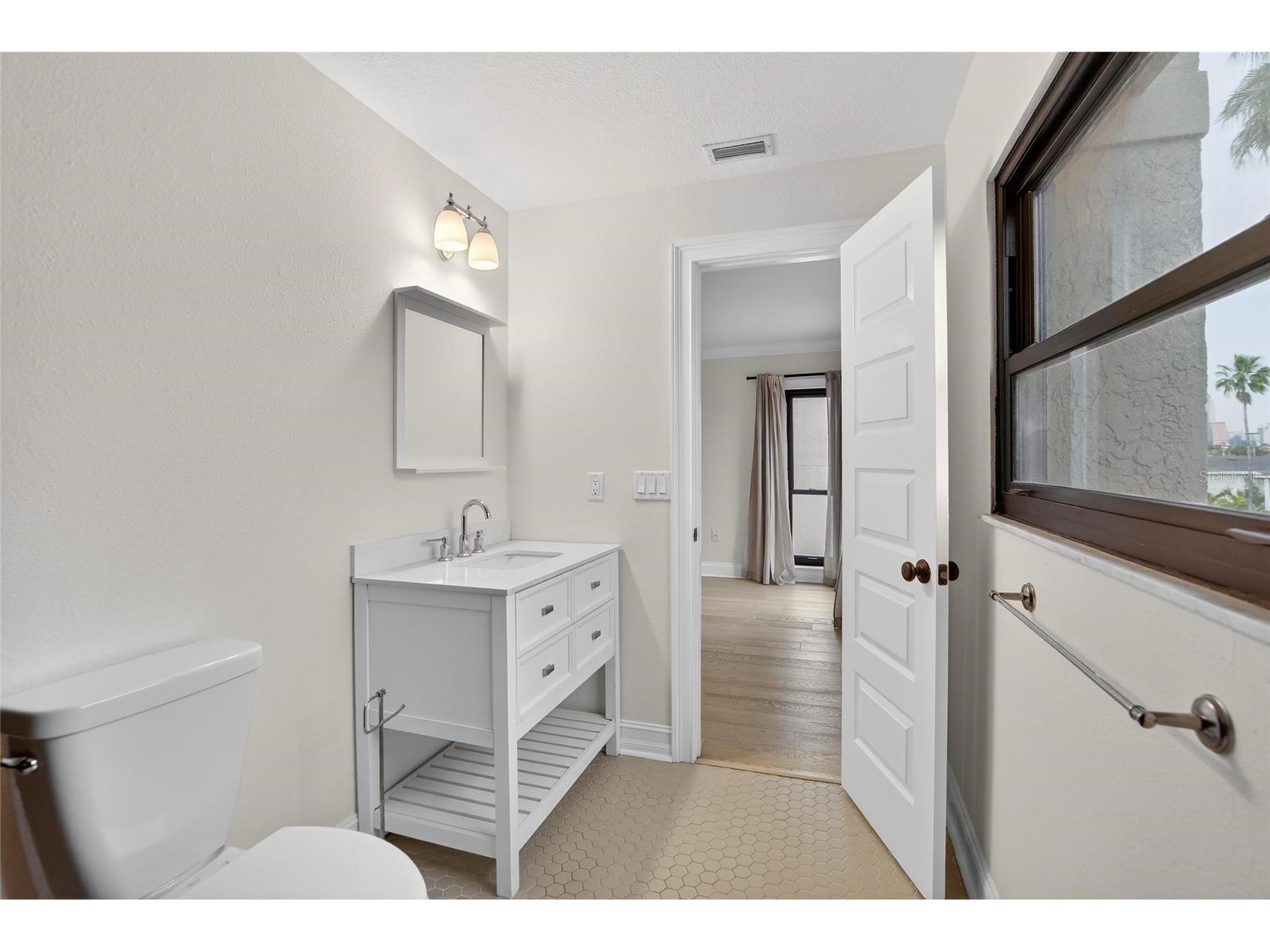 162 E Davis Boulevard Tampa FL 33606 TB8481596 image40