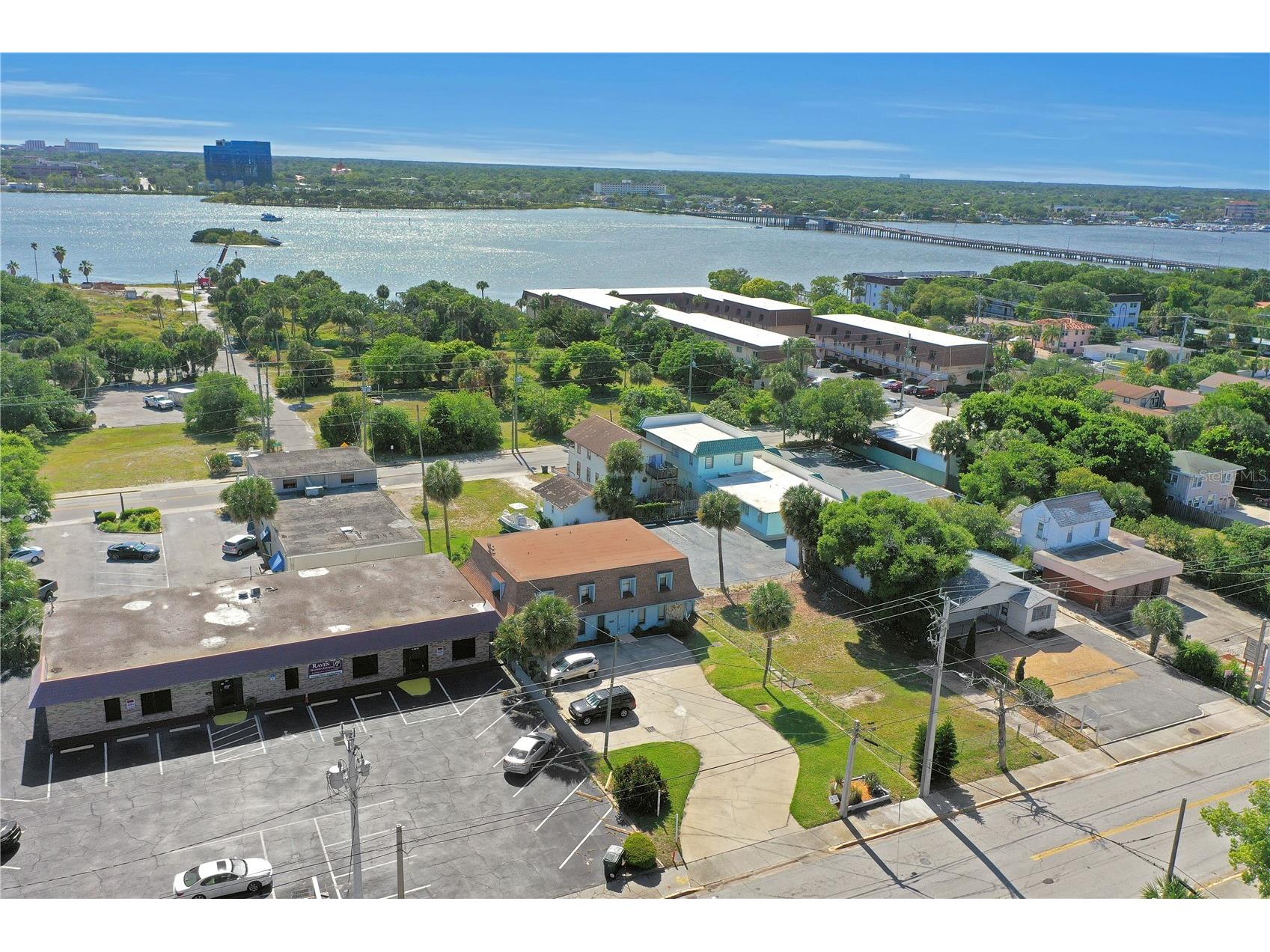 162 S Peninsula Drive Daytona Beach FL 32118 FC318231 image16