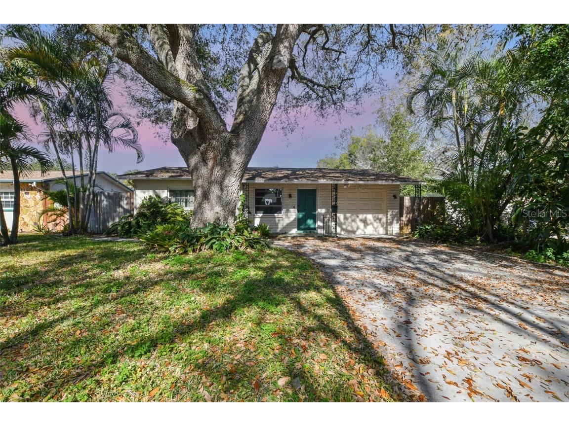 162 SE Lincoln Circle N Saint Petersburg FL 33703 U8190055 image1