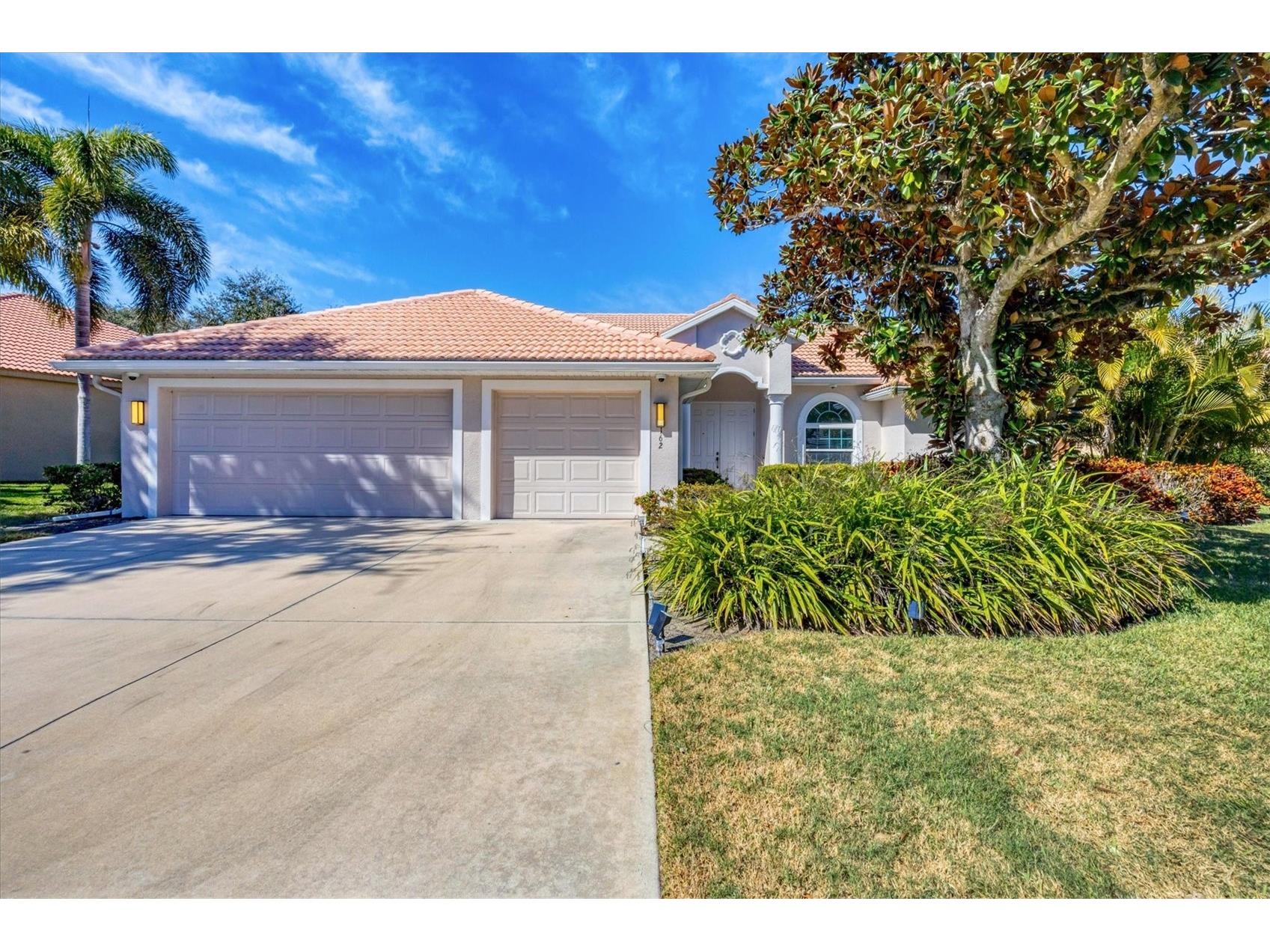 162 Willow Bend Way Osprey FL 34229 - LAKES OF PARK TRACE A4681364 image1