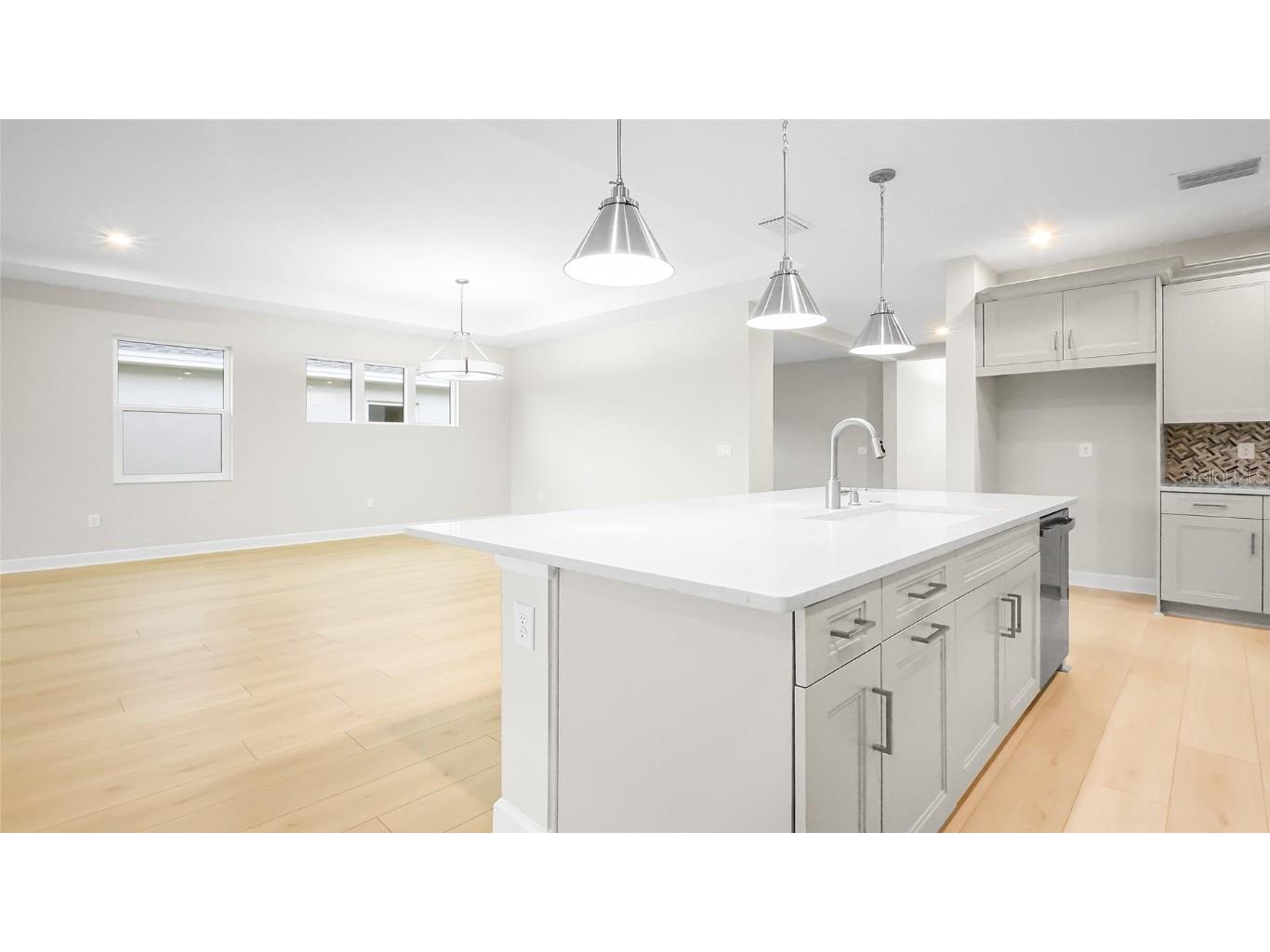 1620 Bellagio Loop Tavares FL 32778 - LAKE HARRIS W7880643 image29