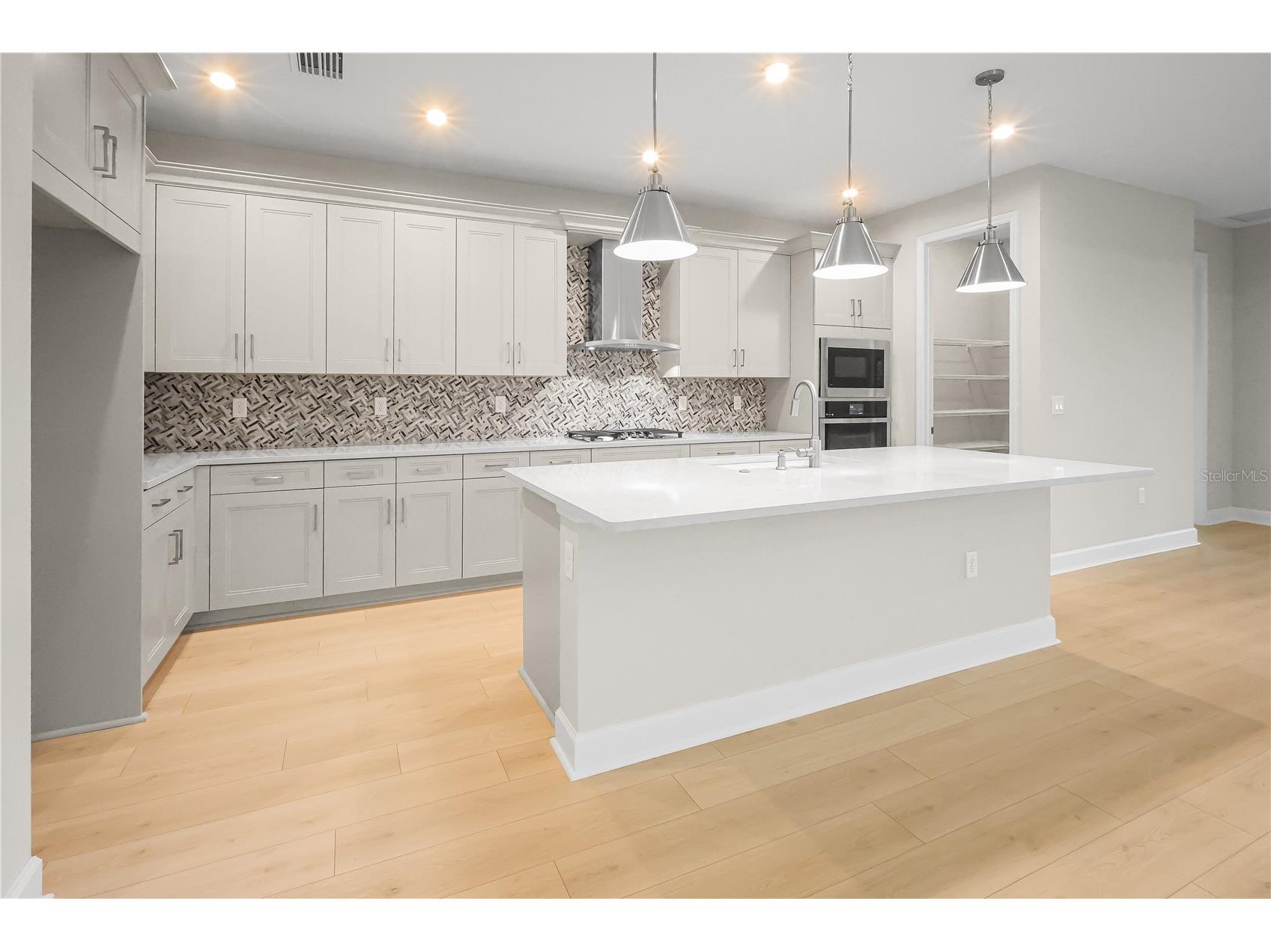1620 Bellagio Loop Tavares FL 32778 - LAKE HARRIS W7887478 image5