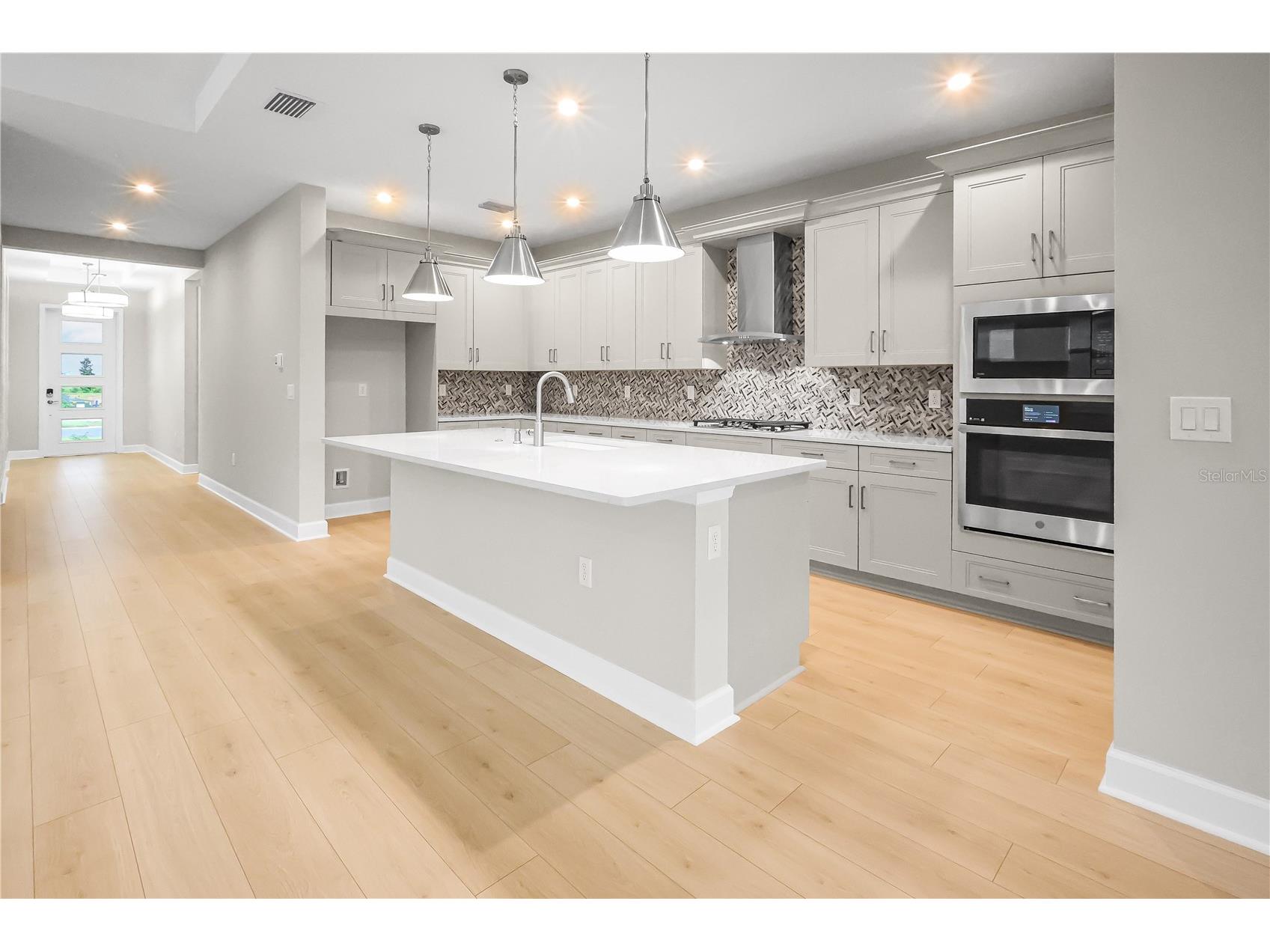 1620 Bellagio Loop Tavares FL 32778 - LAKE HARRIS W7887478 image6