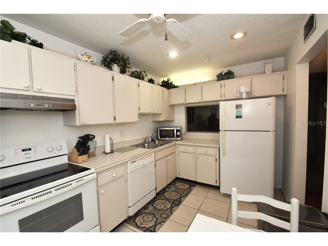 1620 Boathouse Circle #GR103 Sarasota FL 34231 A4579329 image3