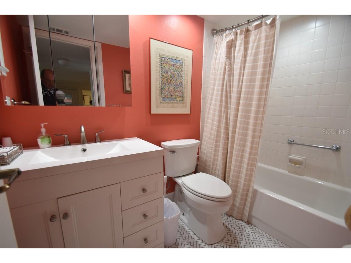 1620 Boathouse Circle #GR104 Sarasota FL 34231 A4566424 image10