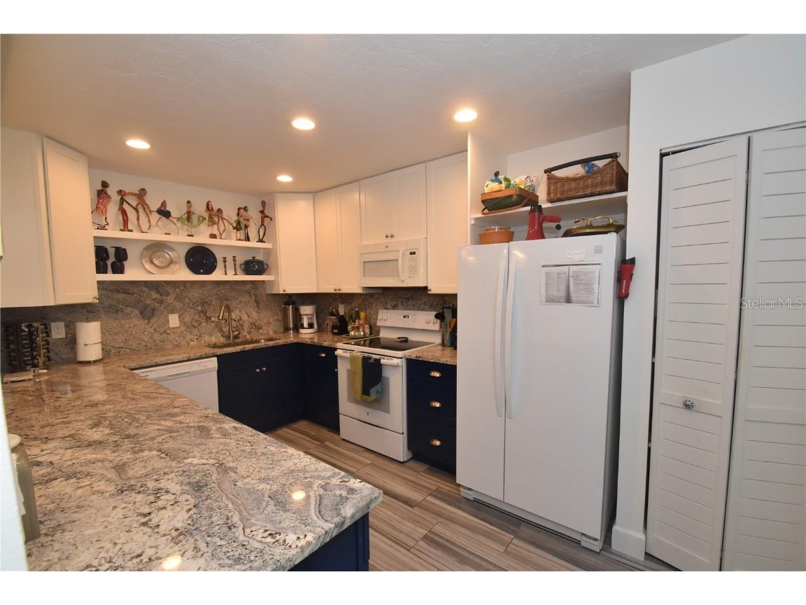 1620 Boathouse Circle #GR104 Sarasota FL 34231 A4566424 image4