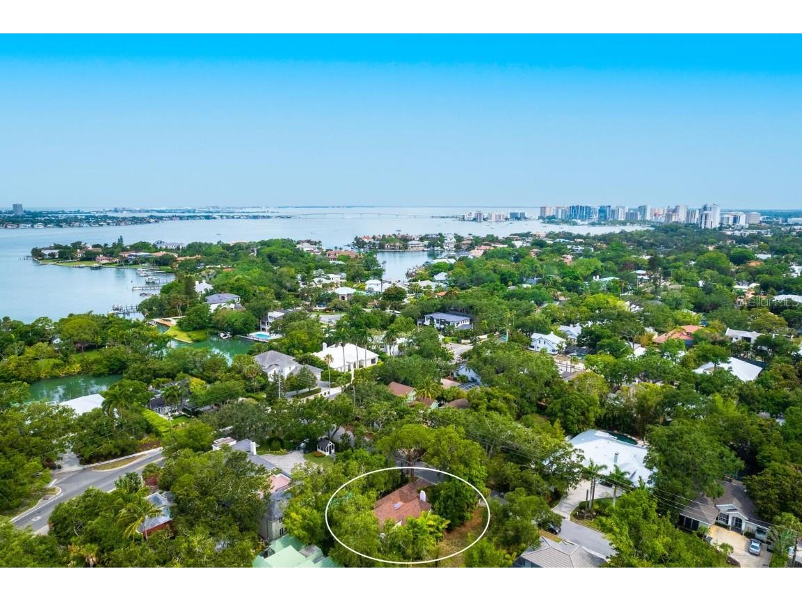 1620 Hyde Park Street Sarasota FL 34239 A4572340 image1