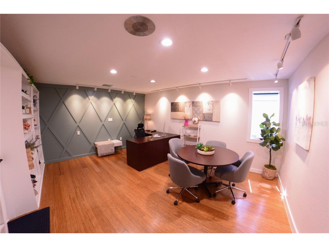 1620 Main Street #9 A Sarasota FL 34236 A4675230 image2