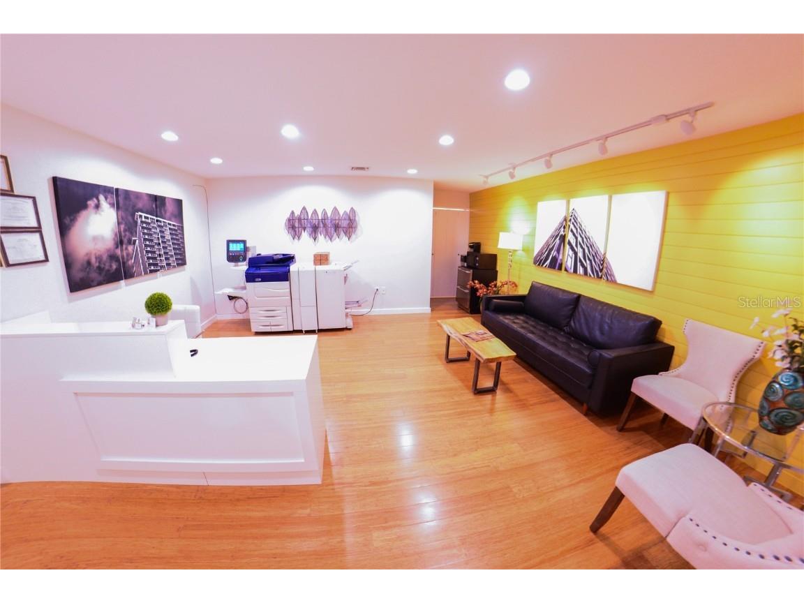 1620 Main Street #9 A Sarasota FL 34236 A4675230 image3