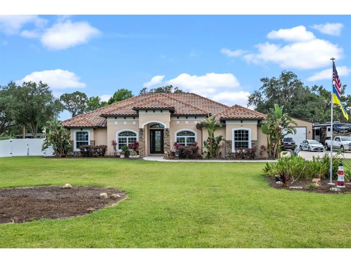 16200 E Shirley Shores Road Tavares FL 32778 - HARRIS CHAIN OF LAKES G5096142 image1