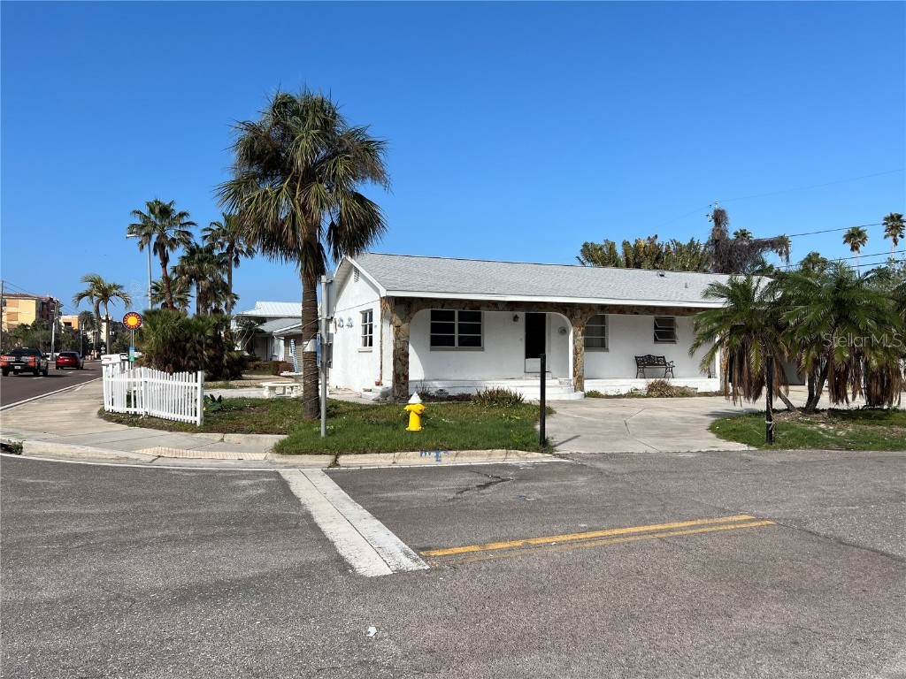 16201 Gulf Boulevard Redington Beach FL 33708 TB8332735 image1