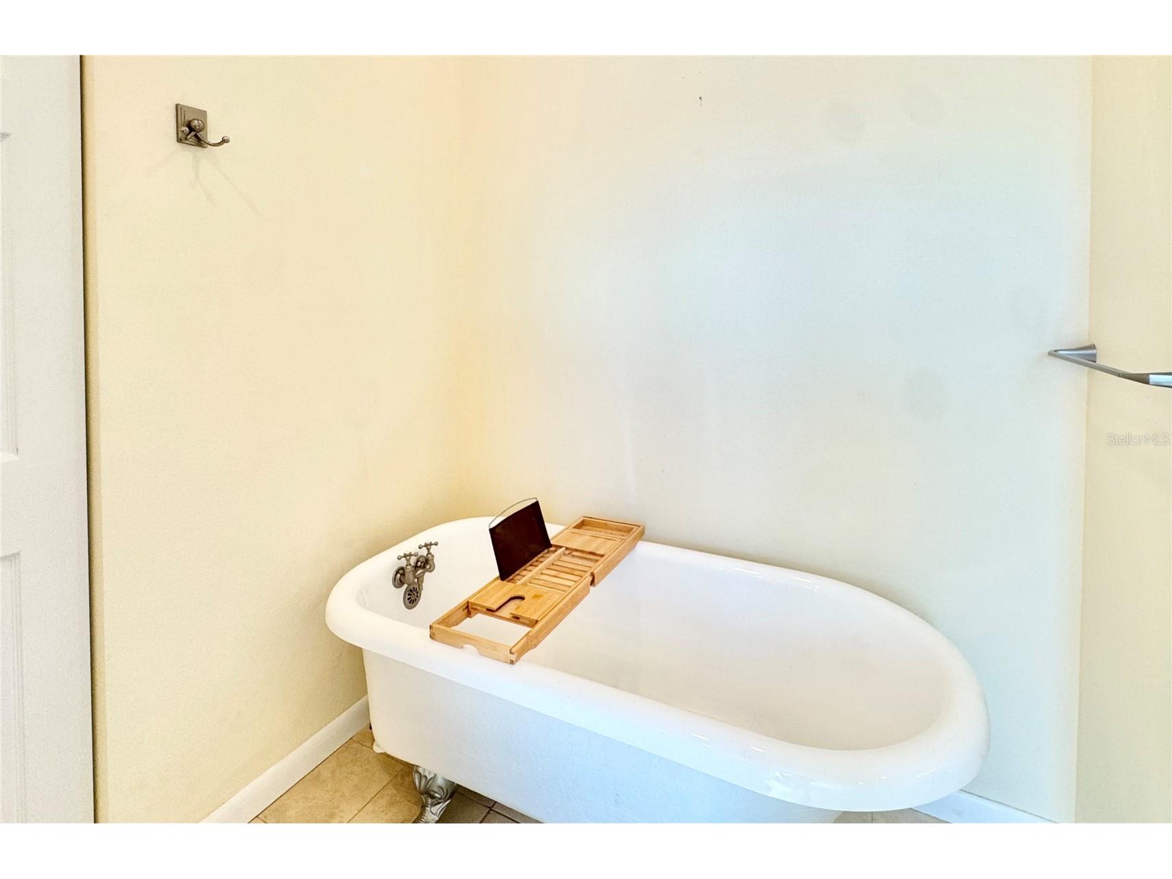 16204 3rd Street E Redington Beach FL 33708 TB8373963 image34